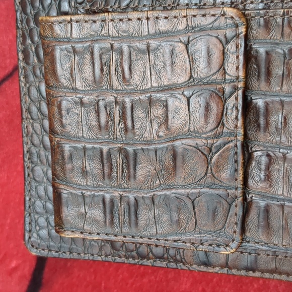 Brighton Brown croc crossbody/ wallet - Picture 5 of 13